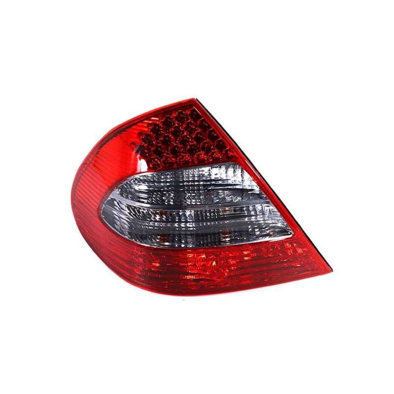 چراغ خطر عقب بنز E200 اتاق W211