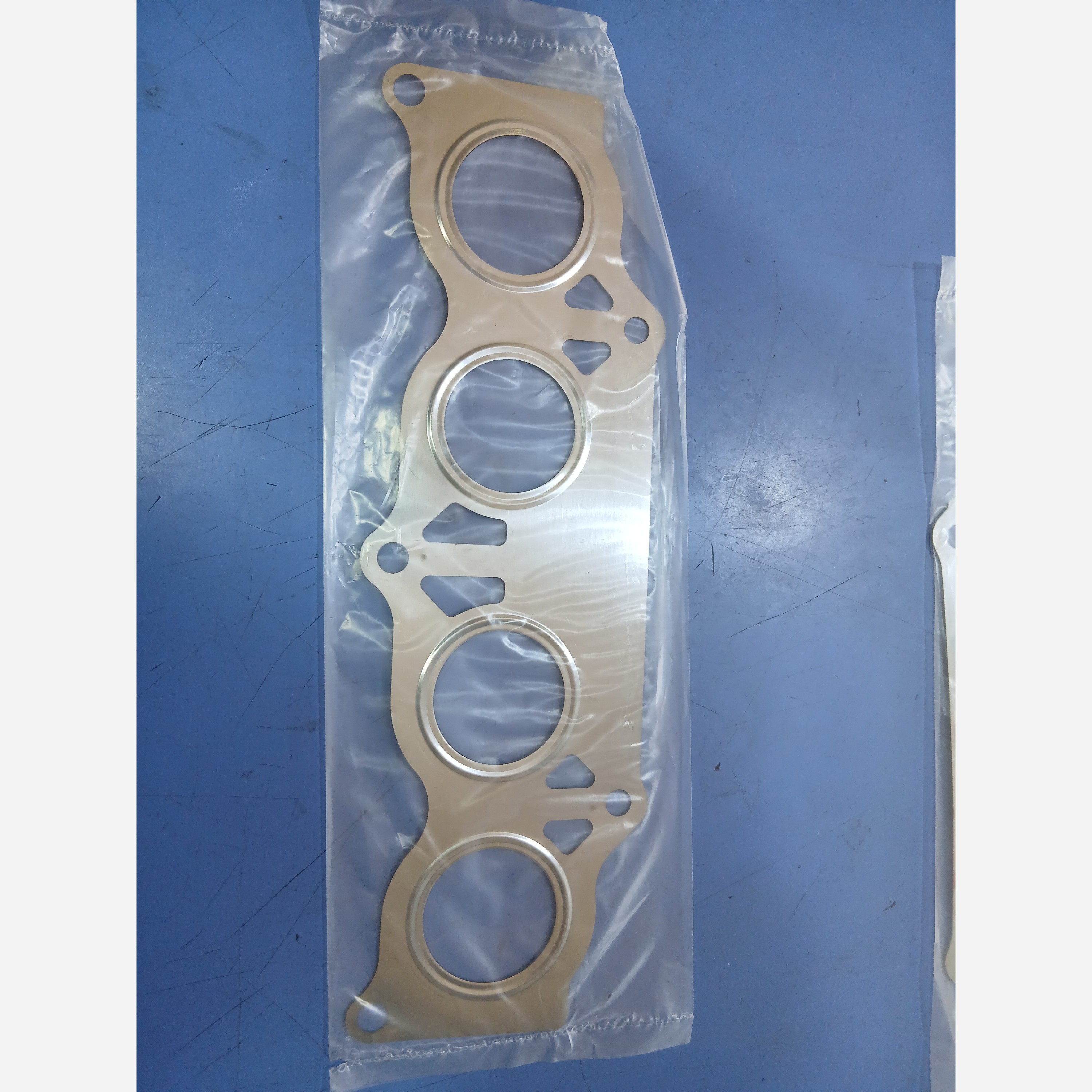 واشر بغل اگزوز لیفان 820وجیلی شاسی (پس کرایه)
