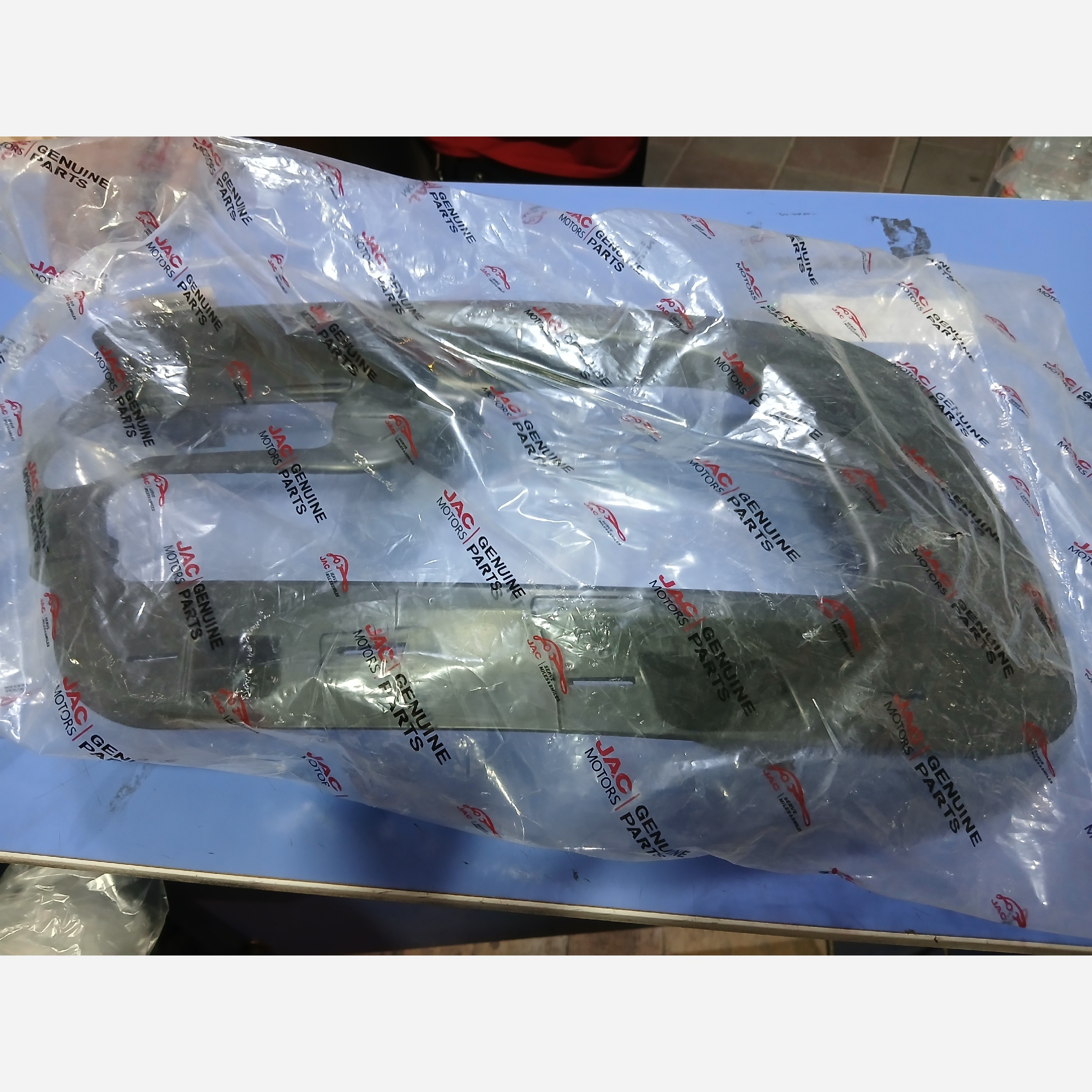 قاب مه شکن جلو راست جک اس5 1500جدید (پس کرایه)