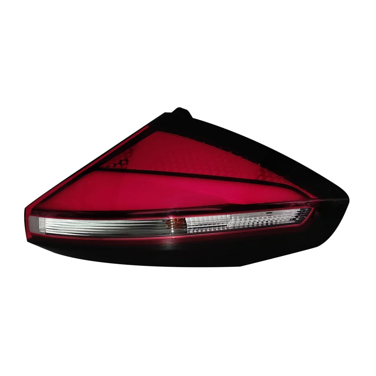 چراغ عقب روی گلگیر ام وی ام X33 کراس